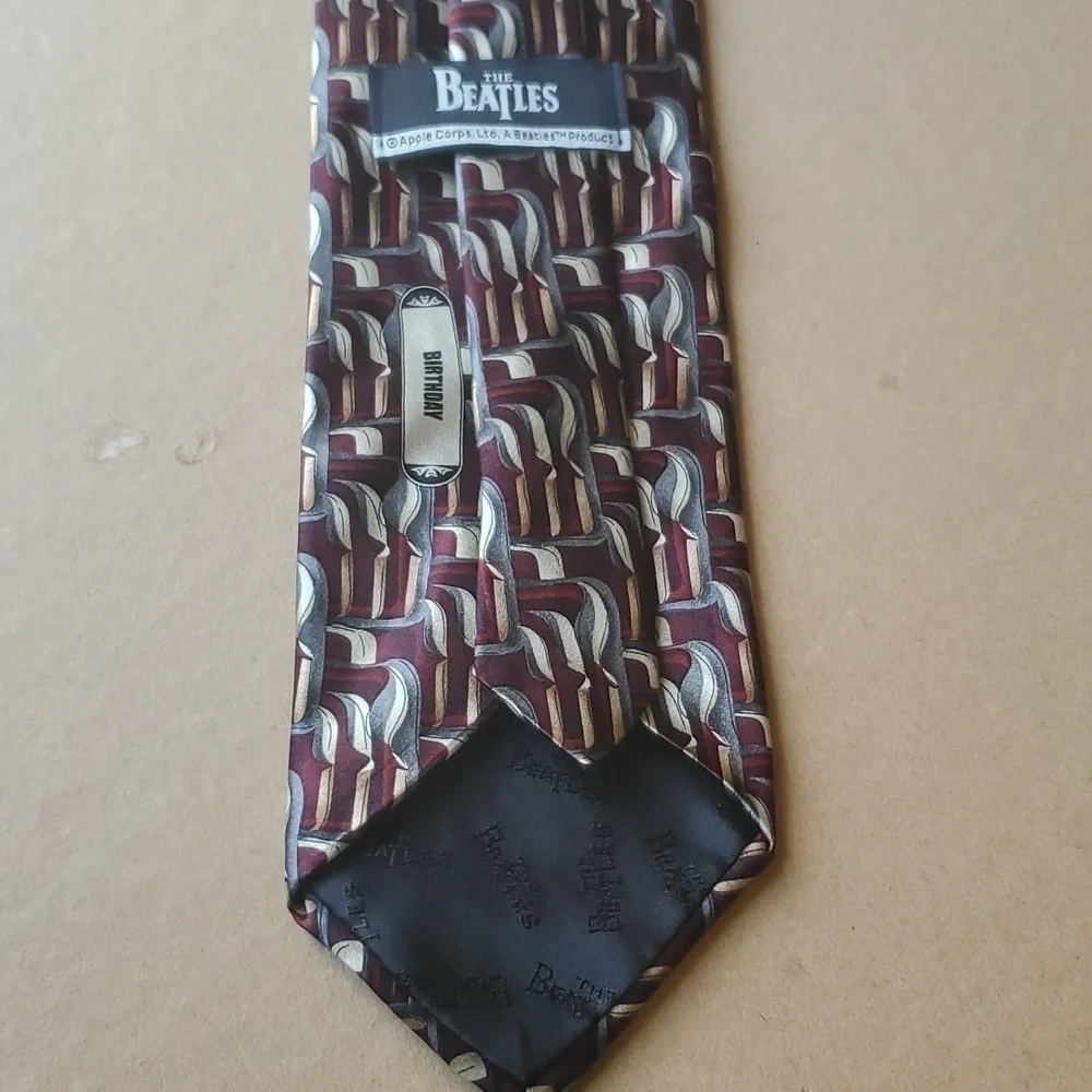 Beatles Birthday silk tie Apple Corp Llc. Maroon & Gray one size